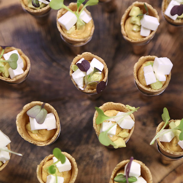 Bandeja con canapés 